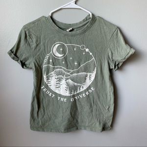 Green and white graphic tshirt size XS